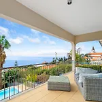 Villa 17°west *