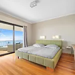 17°west Villa *