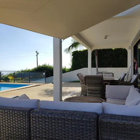 17 ° West, Lux. Inf. Pool Villa, 5 Minutes To The Sandy Beach, Wifi Estreito Da Calheta