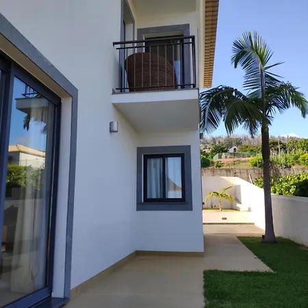 17 ° West, Lux. Inf. Pool Villa, 5 Minutes To The Sandy Beach, Wifi Villa Estreito da Calheta