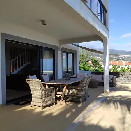 17 ° West, Lux. Inf. Pool Villa, 5 Minutes To The Sandy Beach, Wifi