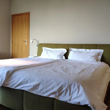 17 ° West, Lux. Inf. Pool Villa, 5 Minutes To The Sandy Beach, Wifi