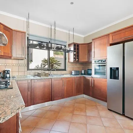 17°west Villa *