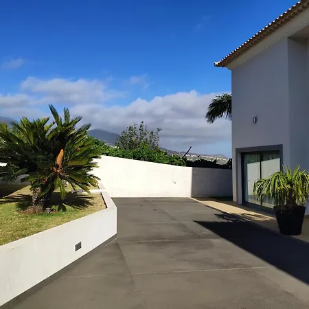 Villa 17 ° West, Lux. Inf. Pool Villa, 5 Minutes To The Sandy Beach, Wifi