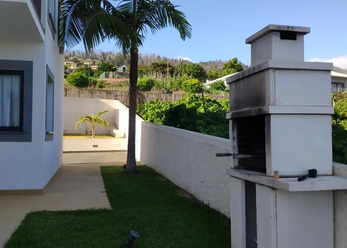 17 ° West, Lux. Inf. Pool Villa, 5 Minutes To The Sandy Beach, Wifi