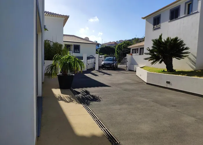 Villa 17 ° West, Lux. Inf. Pool Villa, 5 Minutes To The Sandy Beach, Wifi Estreito Da Calheta