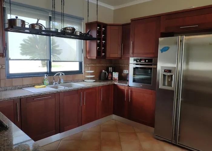 Villa 17 ° West, Lux. Inf. Pool Villa, 5 Minutes To The Sandy Beach, Wifi Estreito Da Calheta